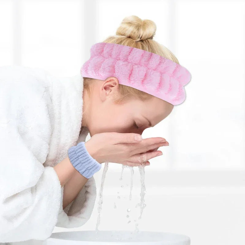 Skincare Wrist Bands — Keep Sleeves Dry